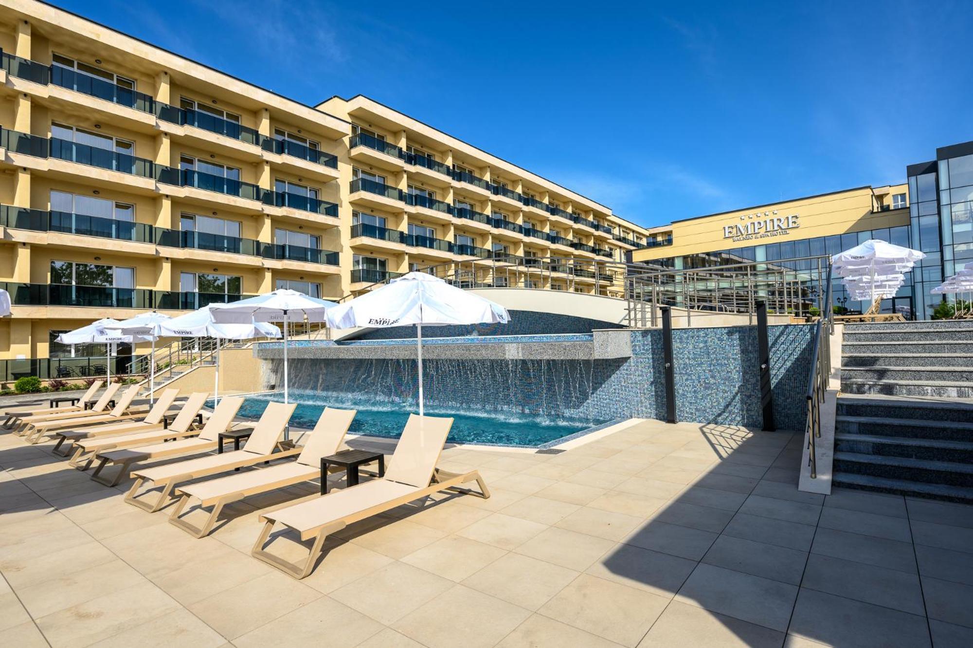 Empire Balneo & Spa Hotel 希萨里亚 外观 照片