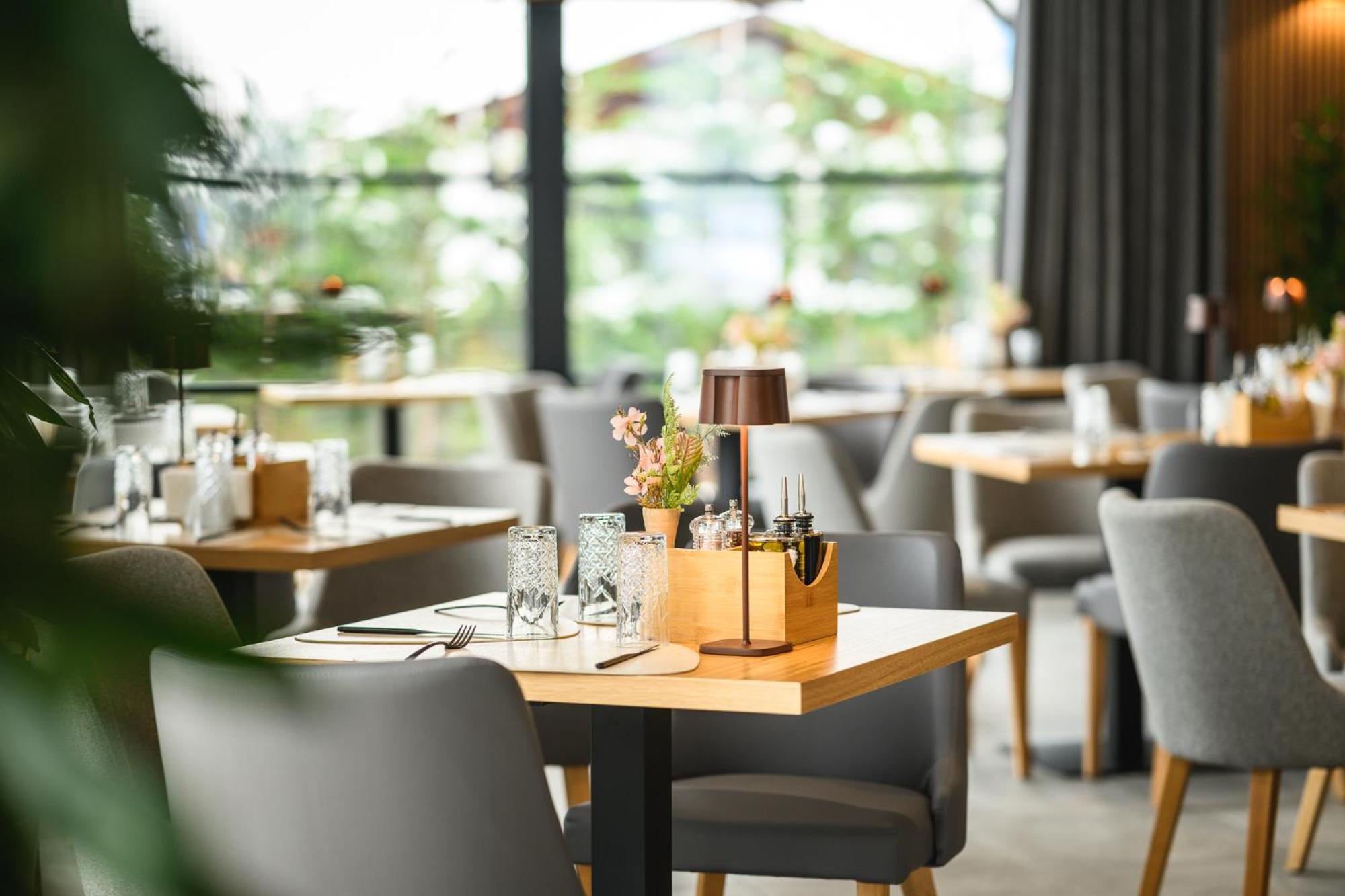 Empire Balneo & Spa Hotel 希萨里亚 外观 照片