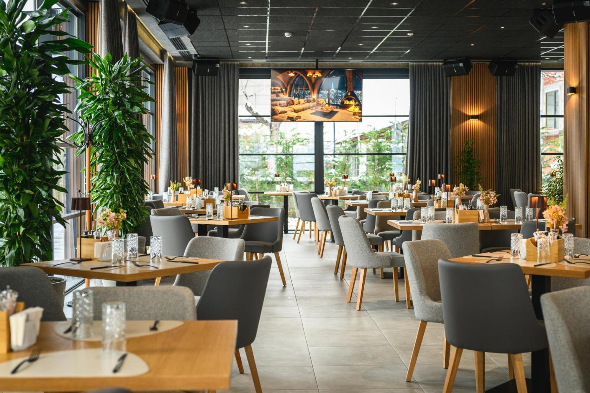 Empire Balneo & Spa Hotel 希萨里亚 外观 照片