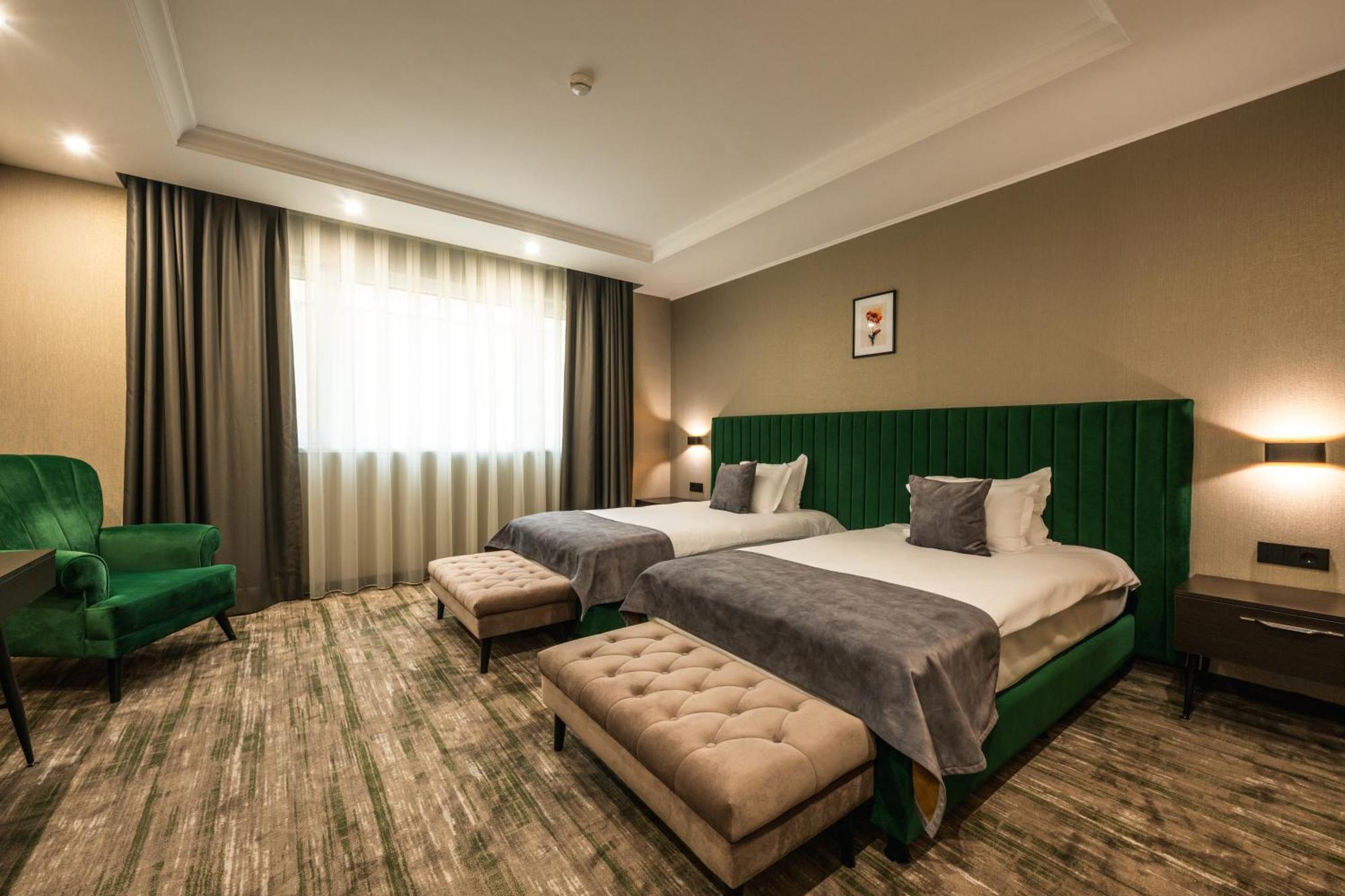Empire Balneo & Spa Hotel 希萨里亚 外观 照片