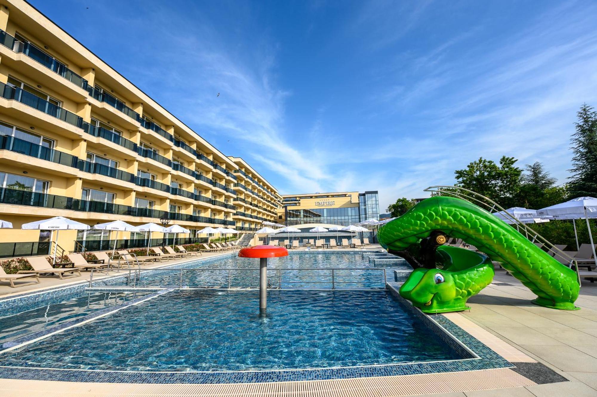 Empire Balneo & Spa Hotel 希萨里亚 外观 照片