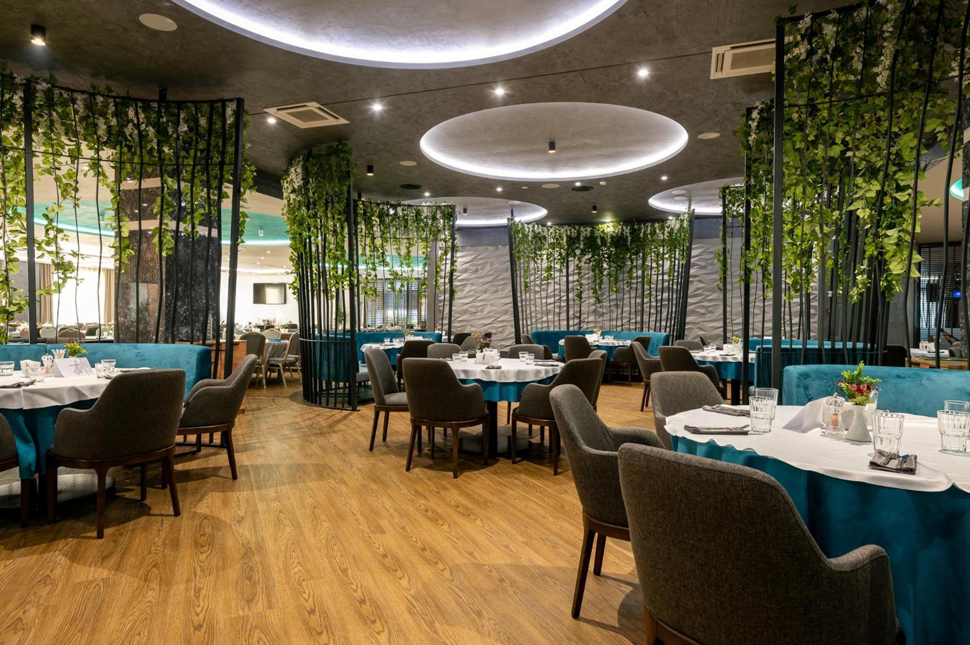 Empire Balneo & Spa Hotel 希萨里亚 外观 照片
