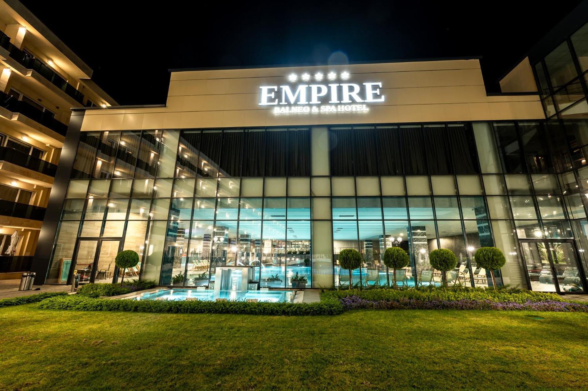 Empire Balneo & Spa Hotel 希萨里亚 外观 照片