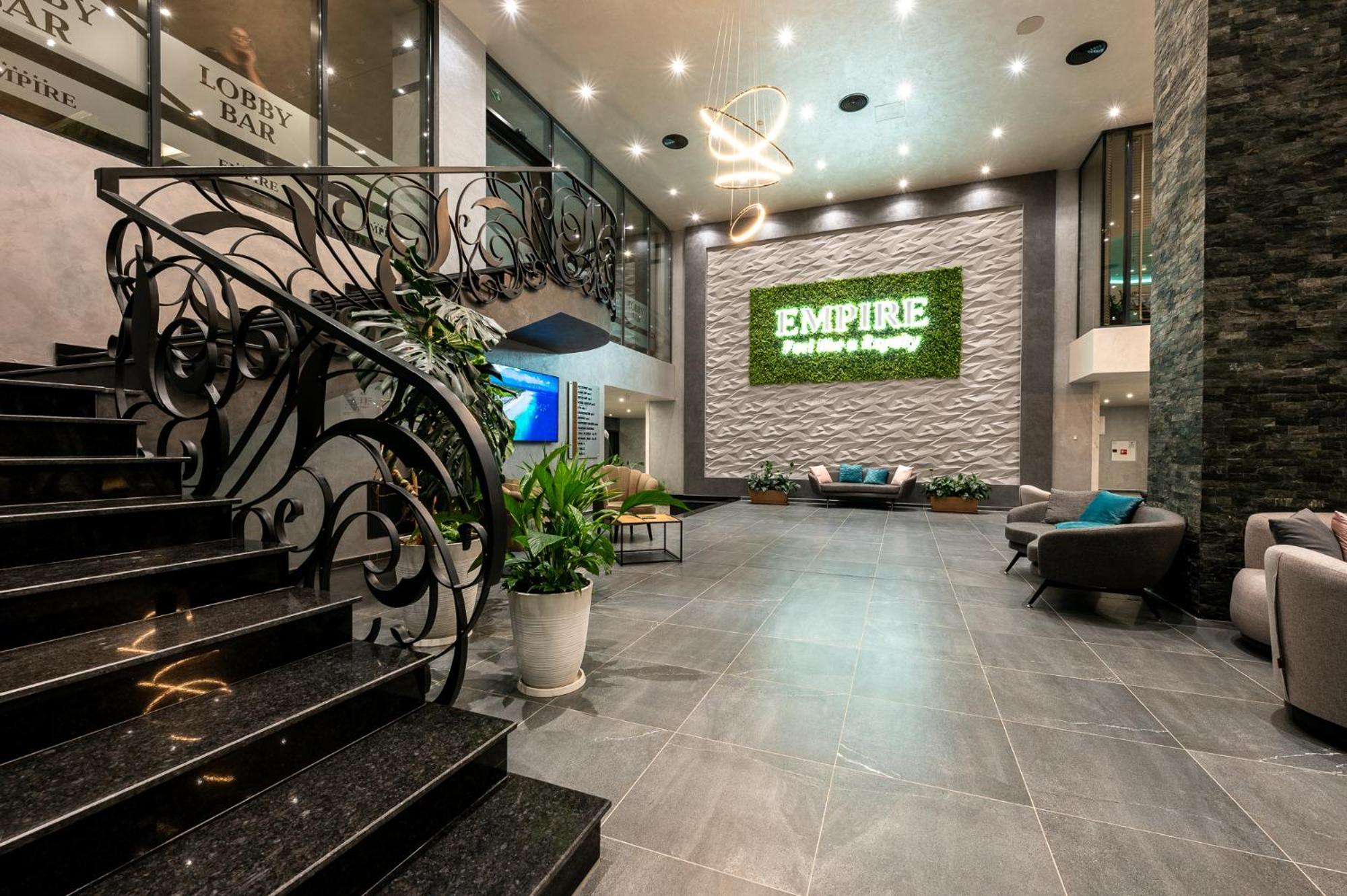 Empire Balneo & Spa Hotel 希萨里亚 外观 照片