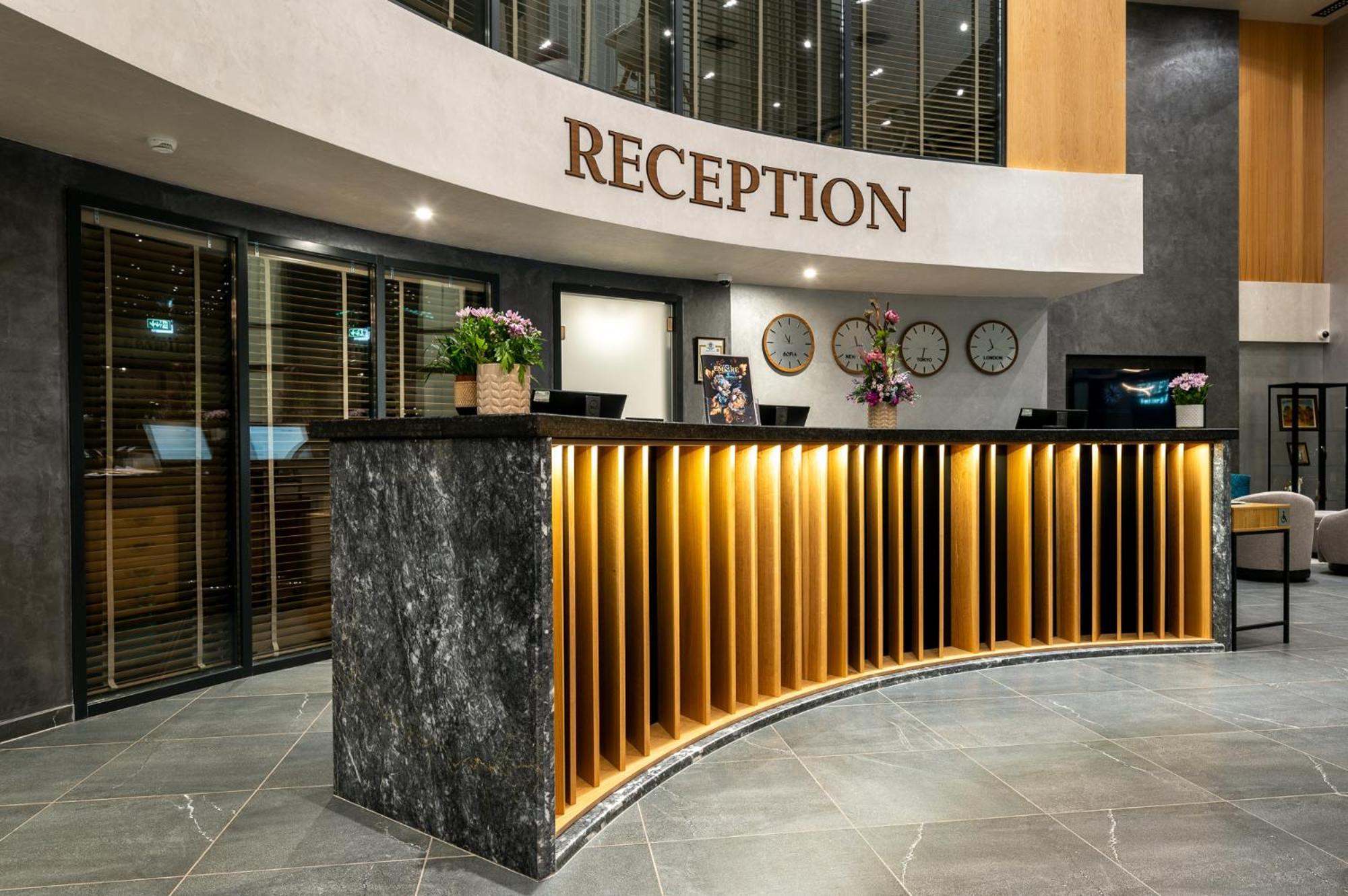 Empire Balneo & Spa Hotel 希萨里亚 外观 照片